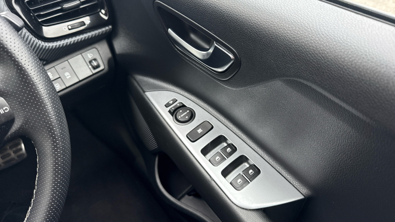 Kia Stonic 1.0T GDi 48V 98 GT-Line S 5dr DCT Petrol Estate